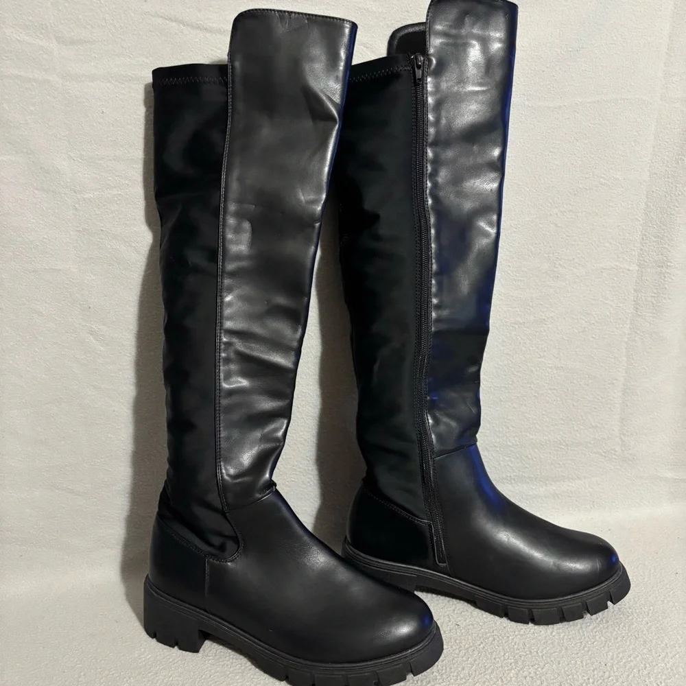 Rue21 size 10 Black Knee-High Women's Faux Leather Zipper Riding Boots